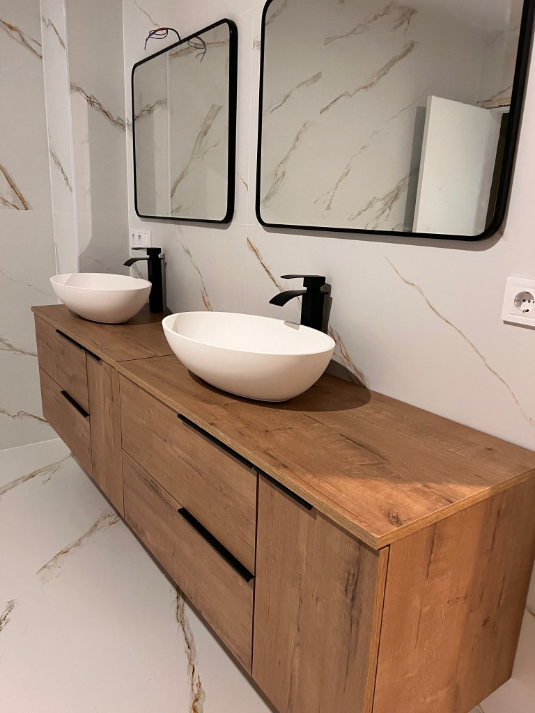 LOCREATIVO STUDIO, proyectos, diseño, valencia, reformas, interiorismo, 3D, renders, presupuestos, calidad, detalle, smart, Siri, Alexa, ok, google, antes, después, obra, ejemplos, molduras