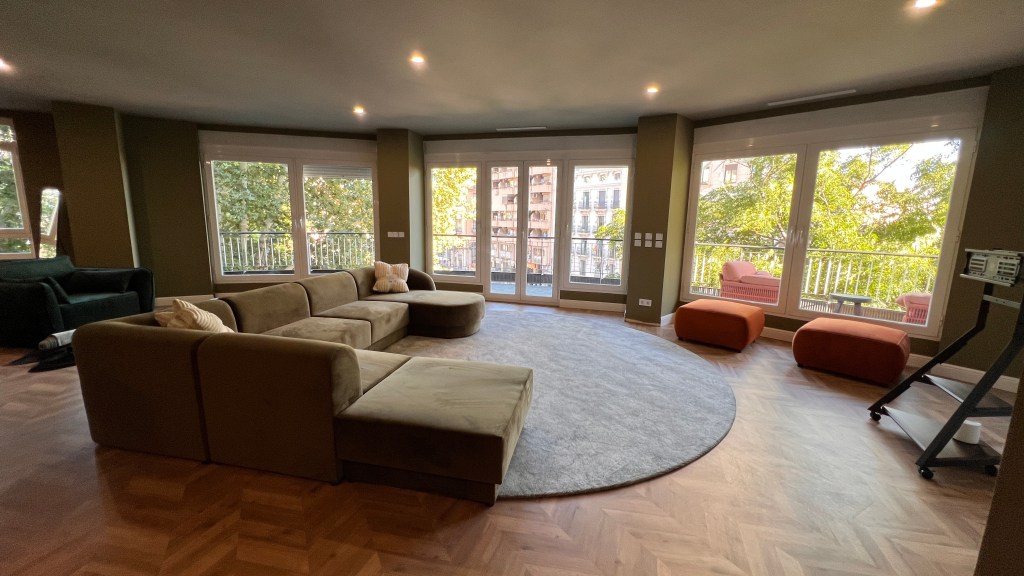 LOCREATIVO STUDIO, proyectos, diseño, valencia, reformas, interiorismo, 3D, renders, presupuestos, calidad, detalle, smart, Siri, Alexa, ok, google, antes, después, obra, ejemplos, molduras