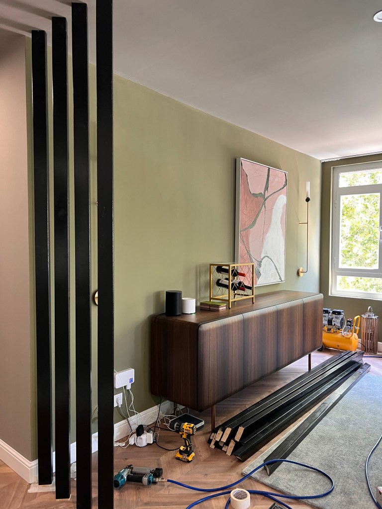 Ejemplos de nuestros trabajos de instalación / samples of our works
LOCREATIVO STUDIO, proyectos, diseño, valencia, reformas, interiorismo, 3D, renders, presupuestos, calidad, detalle, smart, Siri, Alexa, ok, google, antes, después, obra, ejemplos, molduras