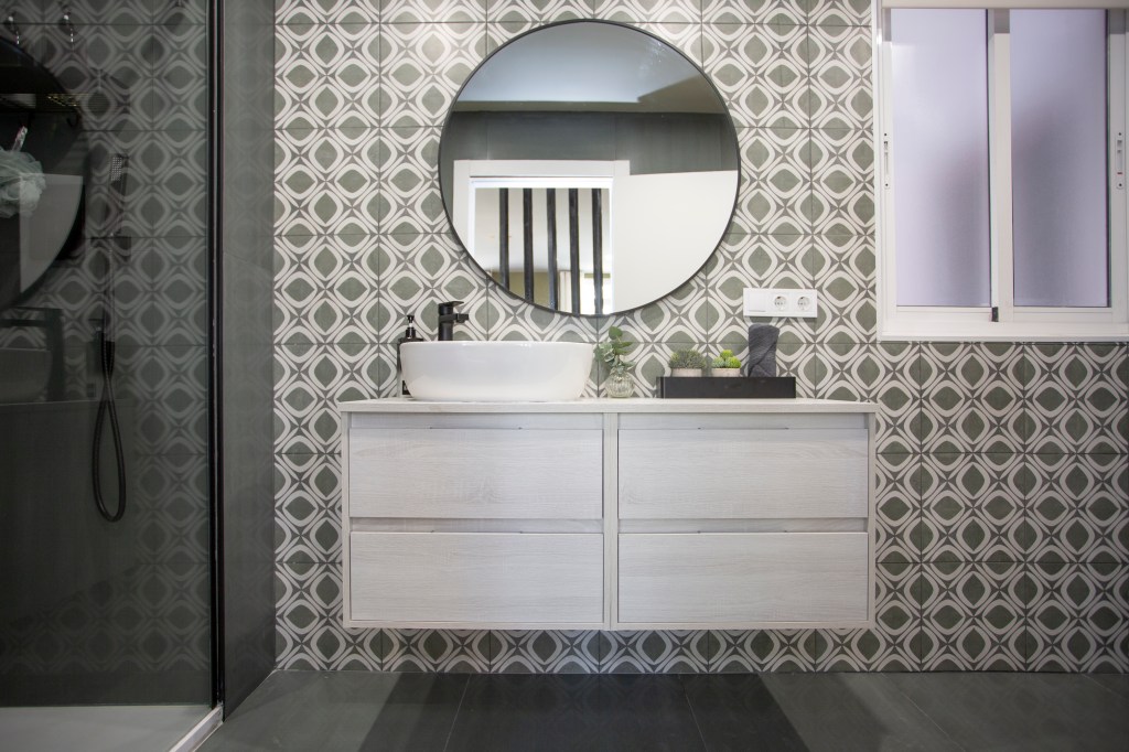 LOCREATIVO STUDIO, proyectos, diseño, valencia, reformas, interiorismo, 3D, renders, presupuestos, calidad, detalle, smart, Siri, Alexa, ok, google, antes, después, obra, ejemplos, molduras